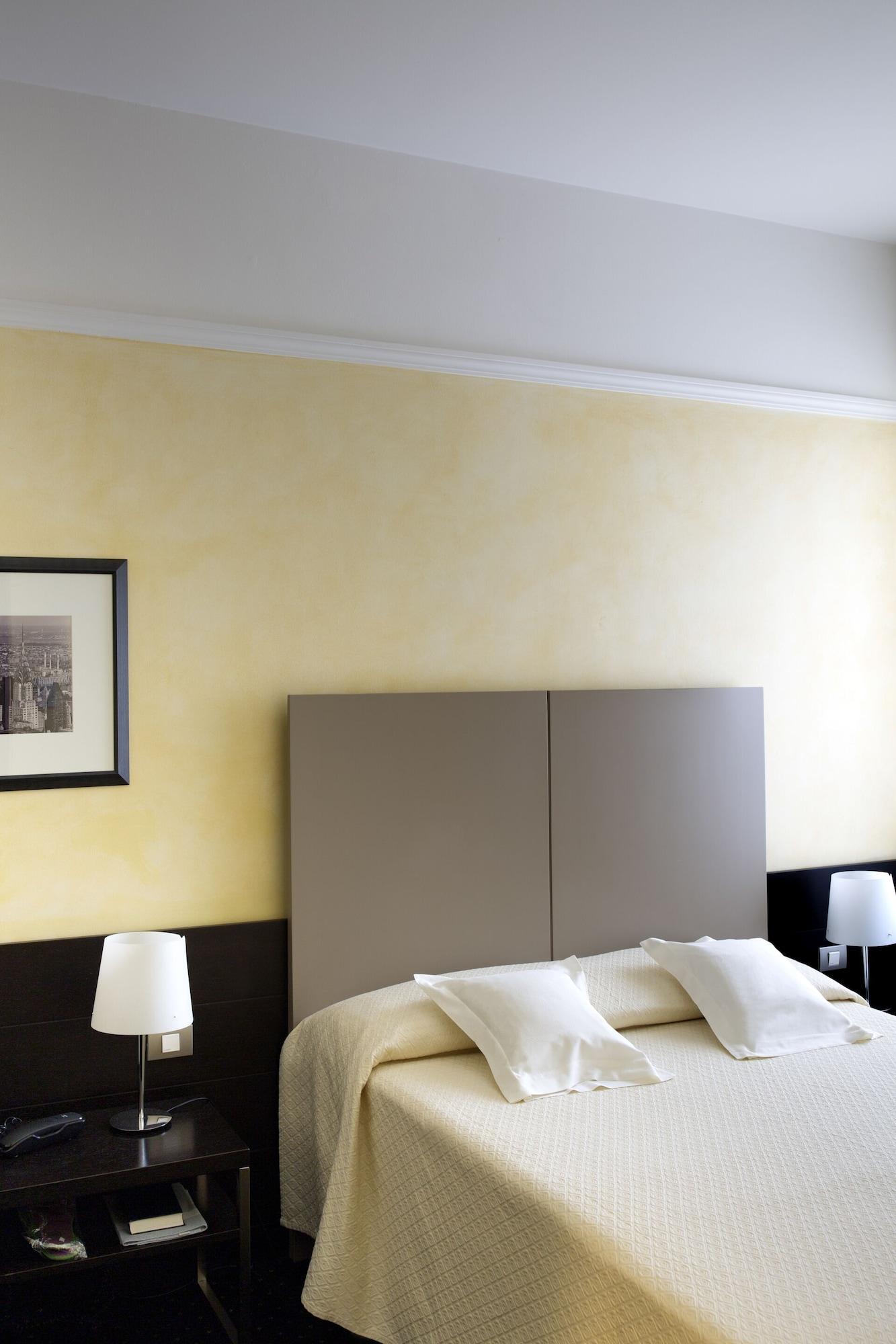 Hotel Colombia Милано Екстериор снимка