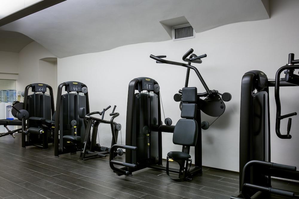 Hotel Colombia Милано Екстериор снимка