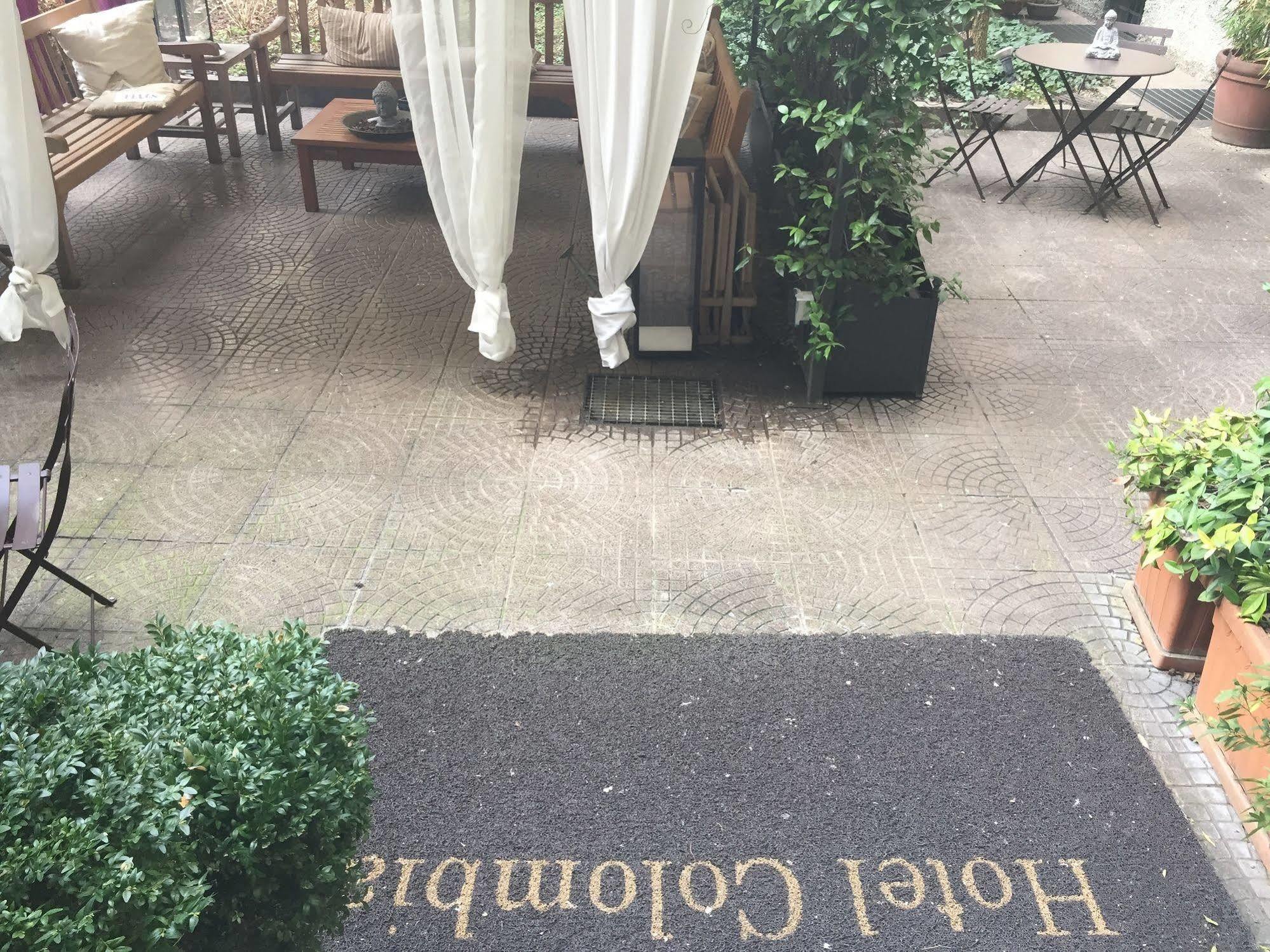 Hotel Colombia Милано Екстериор снимка